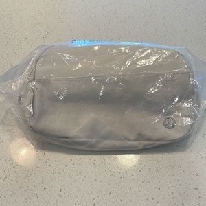 NWT Lululemon Everywhere Belt Bag 1L - White